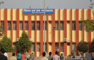 अपराधिक पृष्ठभूमि के अधिवक्ता कमलेश साहू सहित 4 पर न्यायालय की अवमानना का मामला दर्ज*